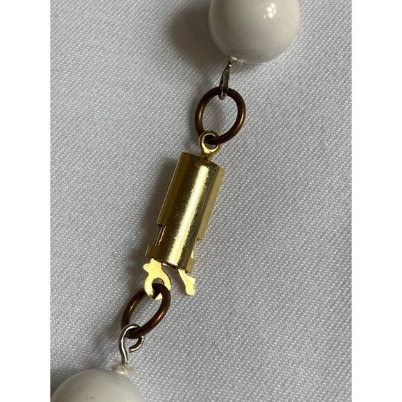 Vintage Red Cream Enameled Medallion Necklace 23 Inch - Picture 7 of 11